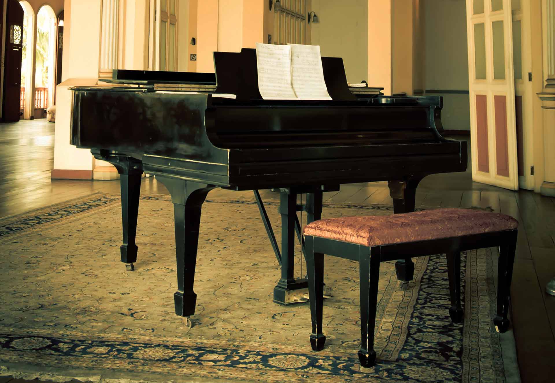 Grand piano in a beautiful house