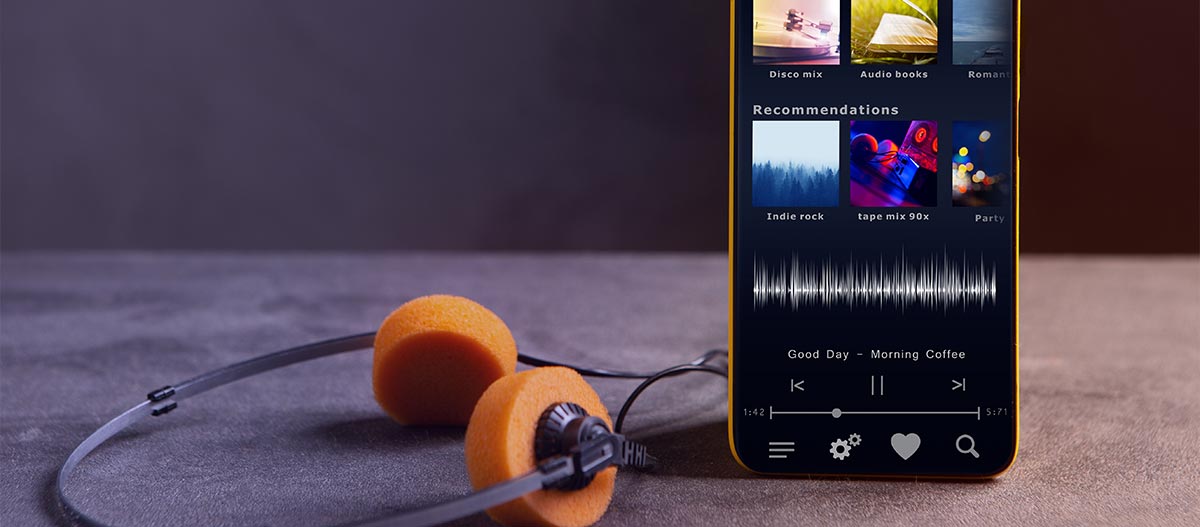 Headphone and smartphone