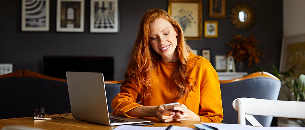 Lady registering for a course