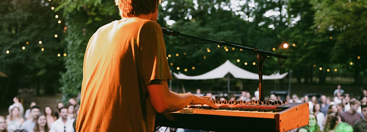 Welcoming people with piano